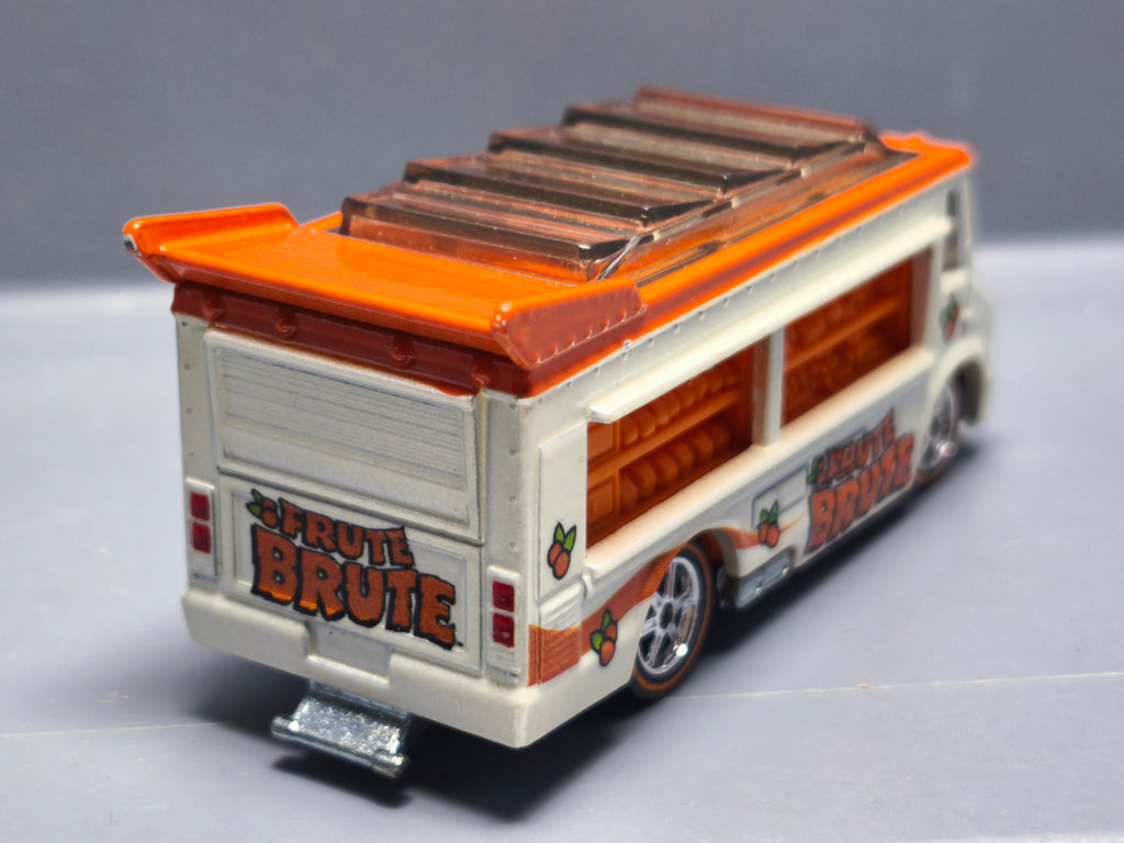 Hot Wheels 2014 general mills Smokin grille    (A11)