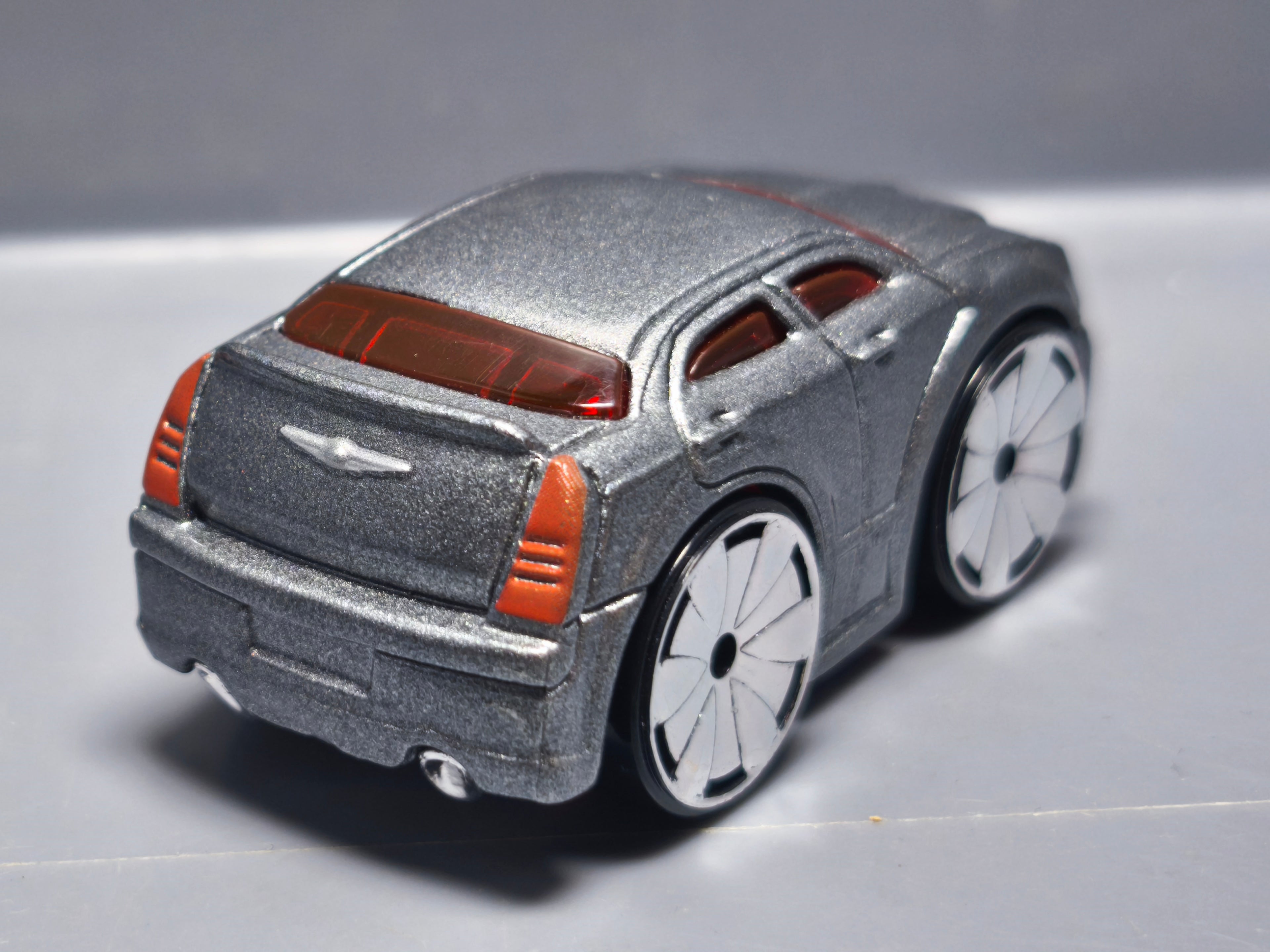 Hot Wheels First Editions Chrysler 300C  antibrouillard peint 2005-031 (A11)
