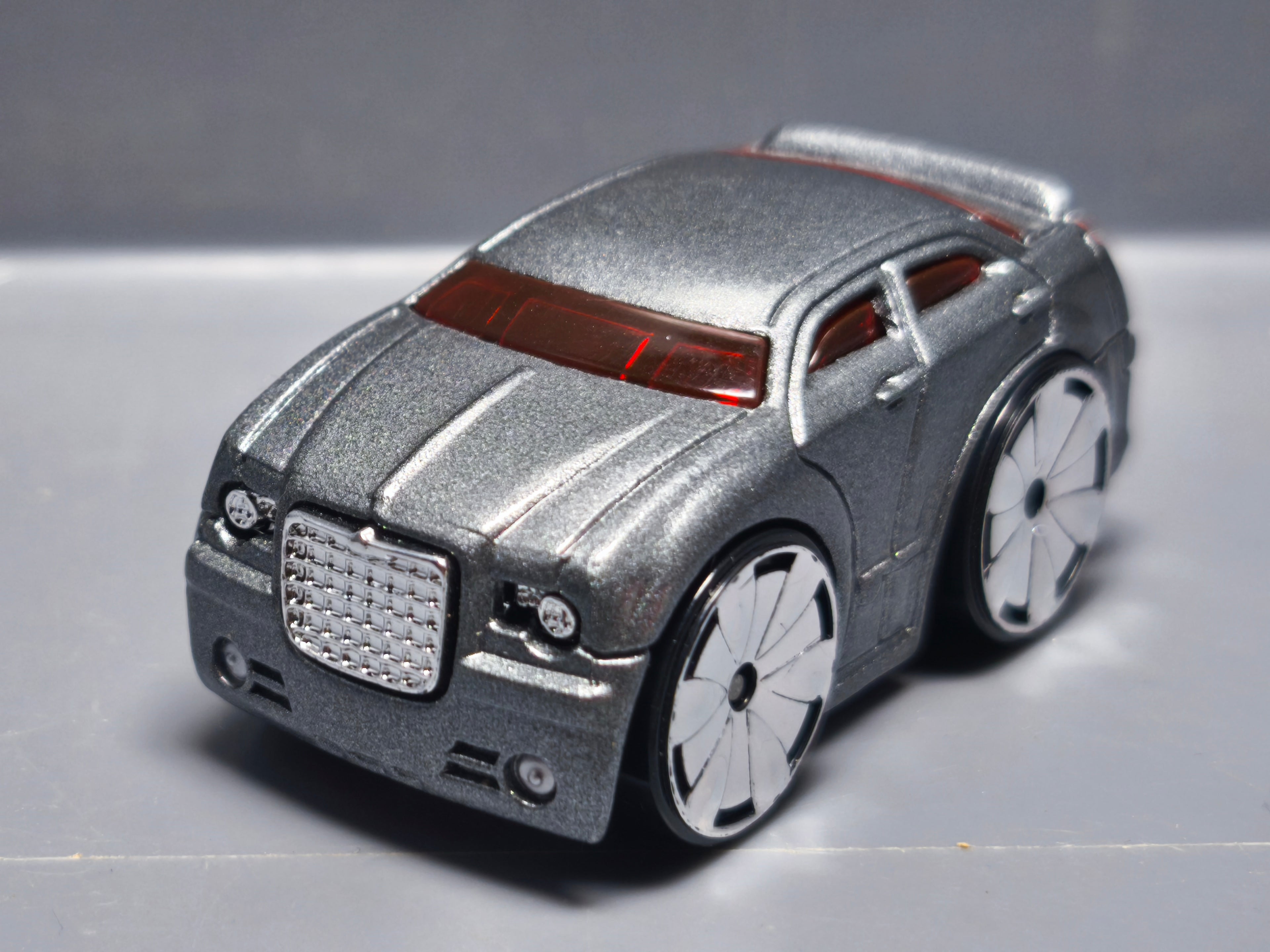 Hot Wheels First Editions Chrysler 300C  antibrouillard peint 2005-031 (A11)