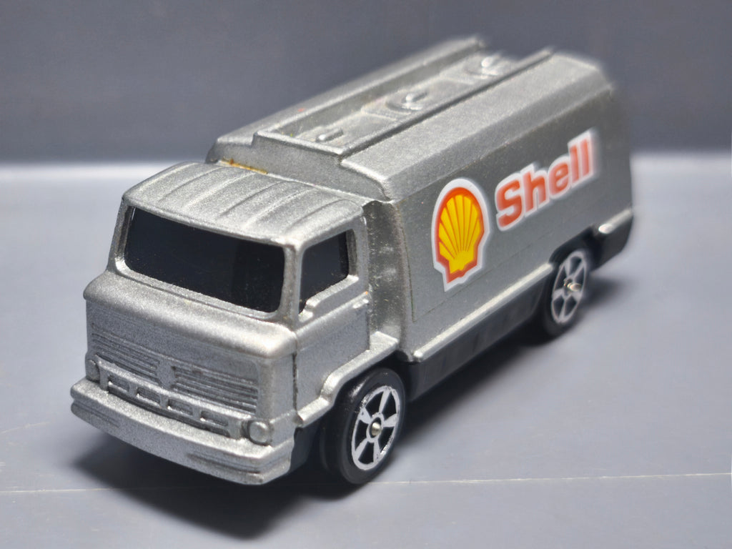 Corgi juniors  Petrol tanker  (A13)