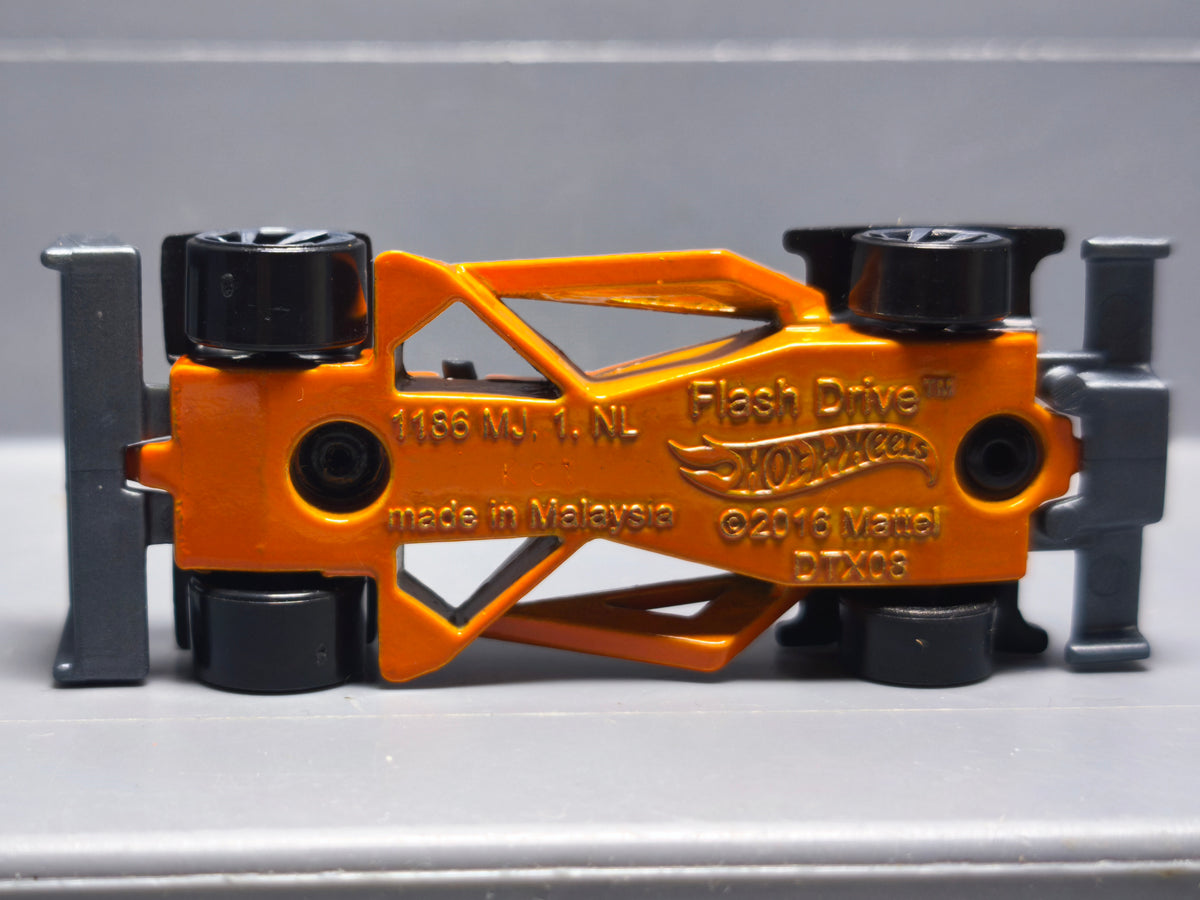 Hot Wheels First Editions Flash Drive 2017-147   (A14)