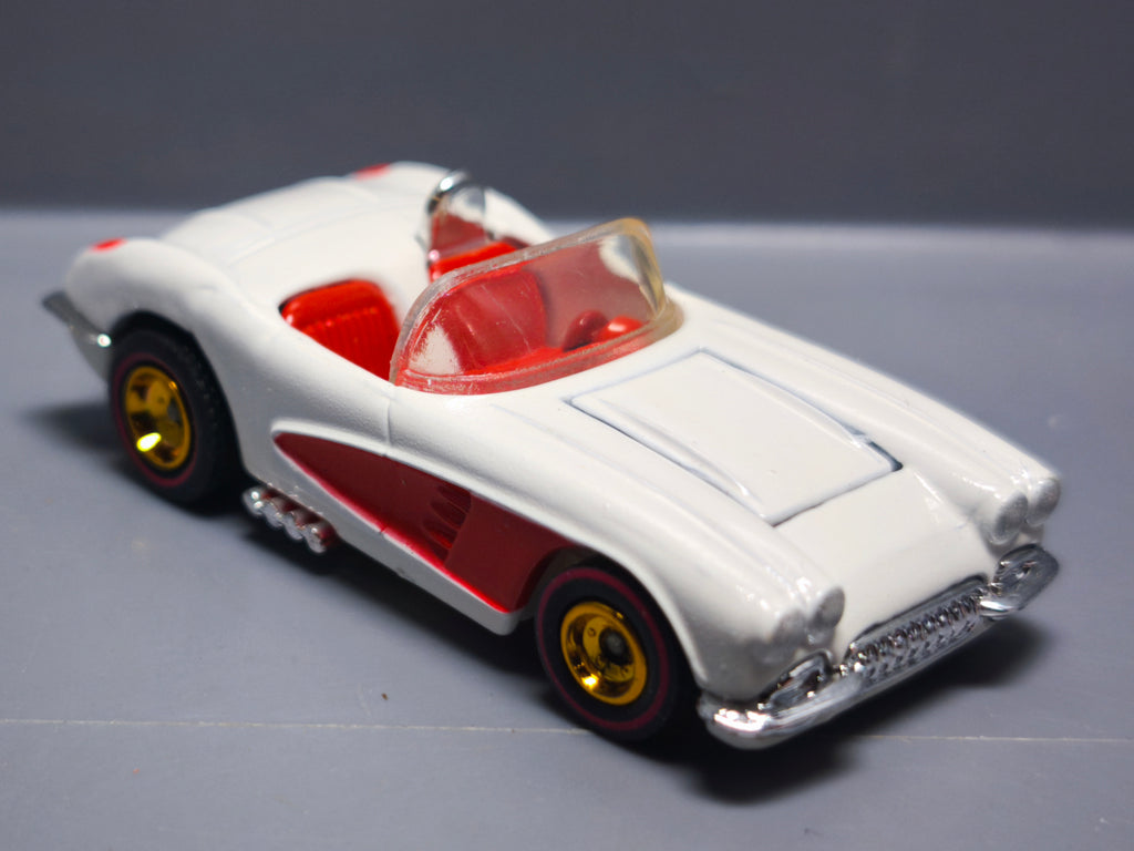 Hot Wheels 1996 exclusive FAO Schwarz  58 corvette   (A14)