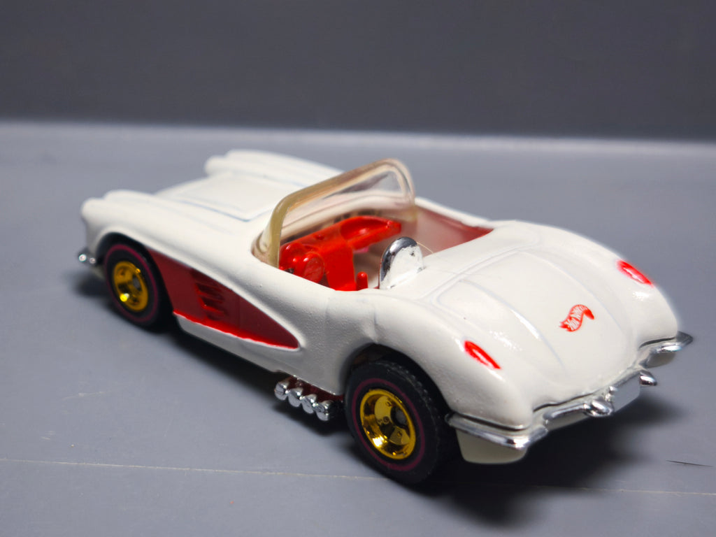Hot Wheels 1996 exclusive FAO Schwarz  58 corvette   (A14)
