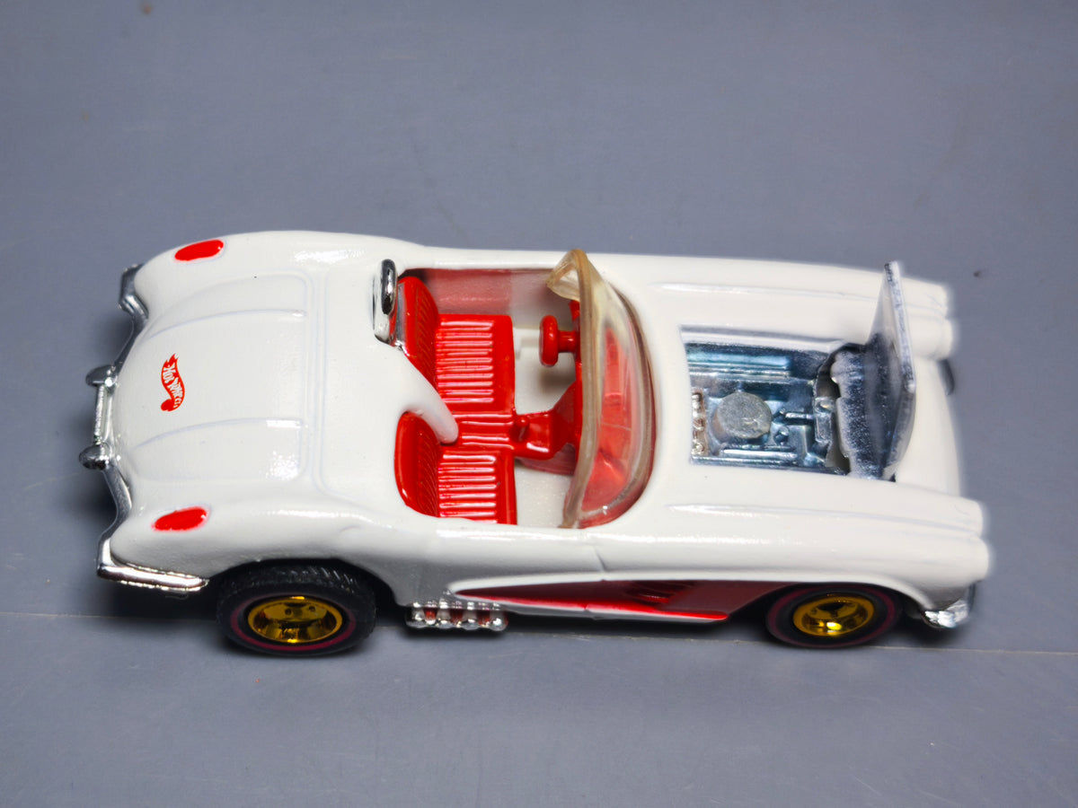 Hot Wheels 1996 exclusive FAO Schwarz  58 corvette   (A14)