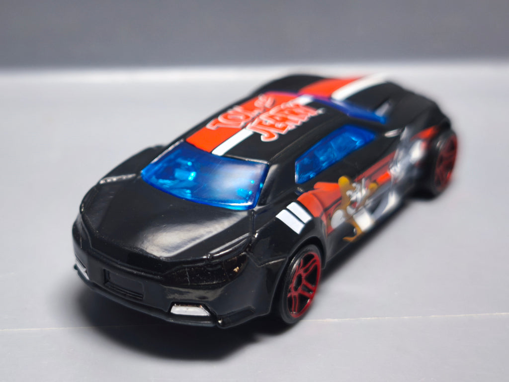 Hot Wheels 2015 Tom & Jerry exclusive Walmart  Ryura LX    (A14)