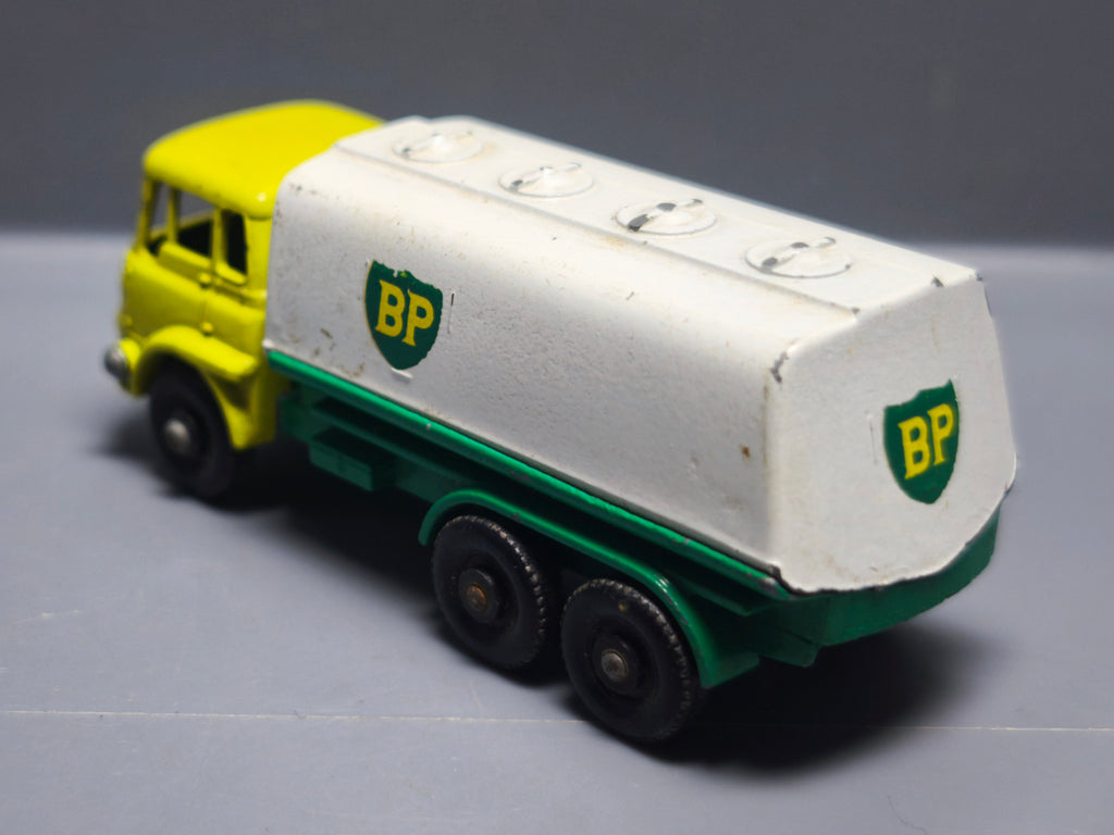 Matchbox Lesney Bedford petrol tanker  (A14)
