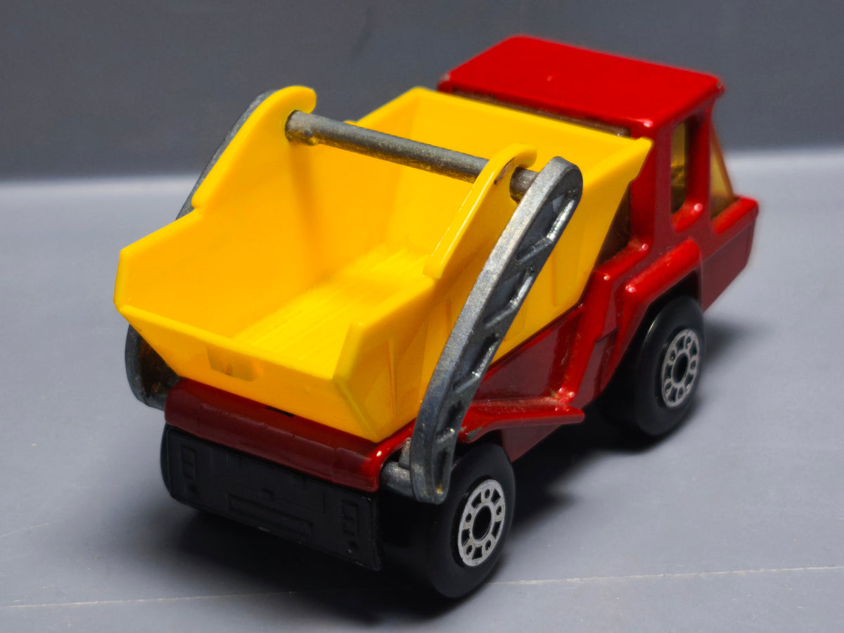 Matchbox  1970 superfast  Skip truck  (A33)