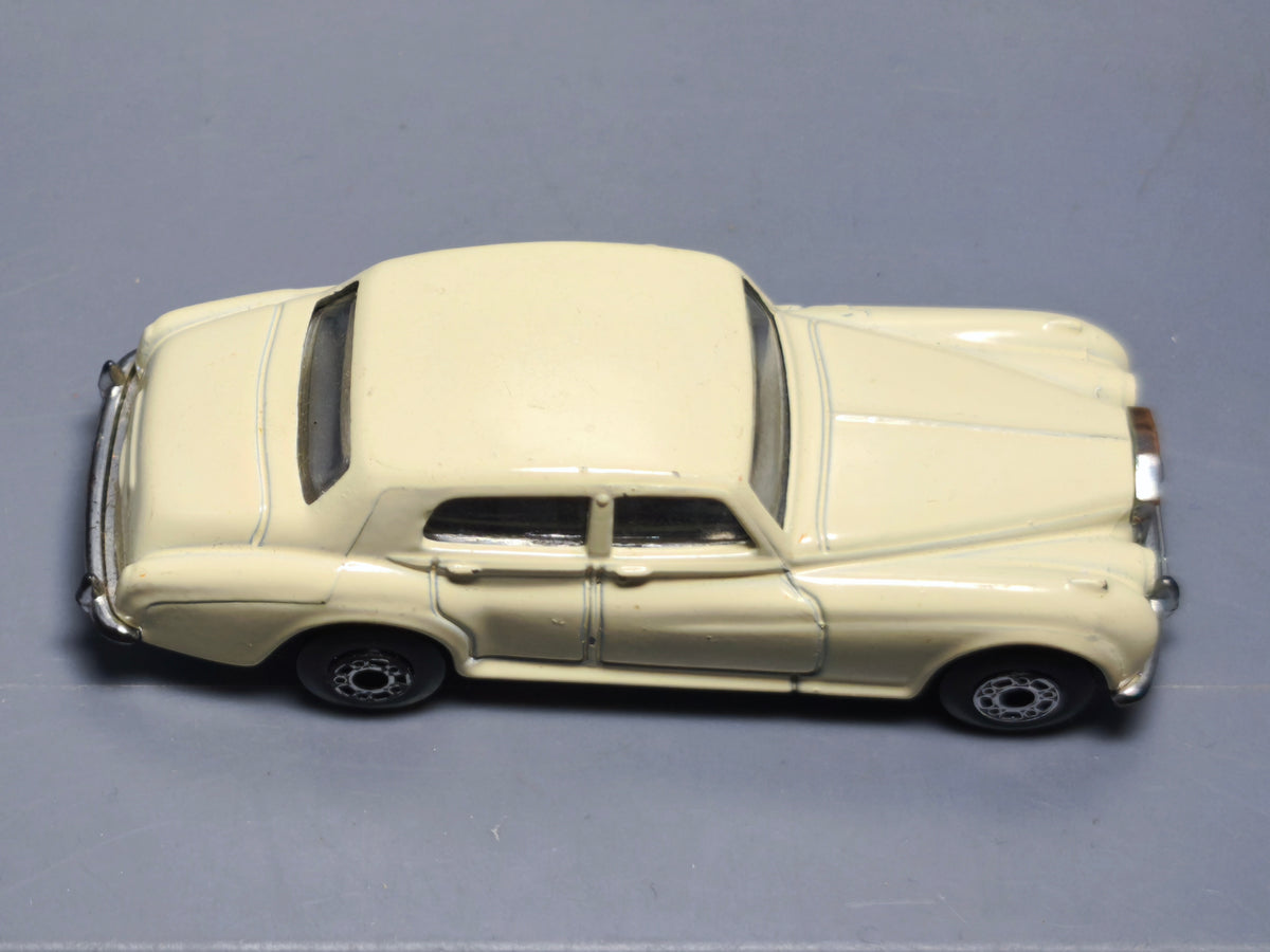 Matchbox 1986/88 mainline 062 Rolls-Royce silver cloud    (A33)
