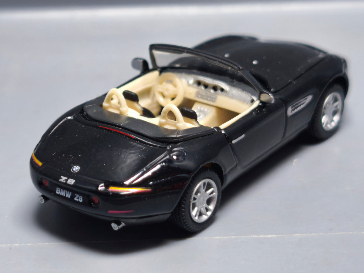 Hongwell 1/72 BMW Z8  (A34)