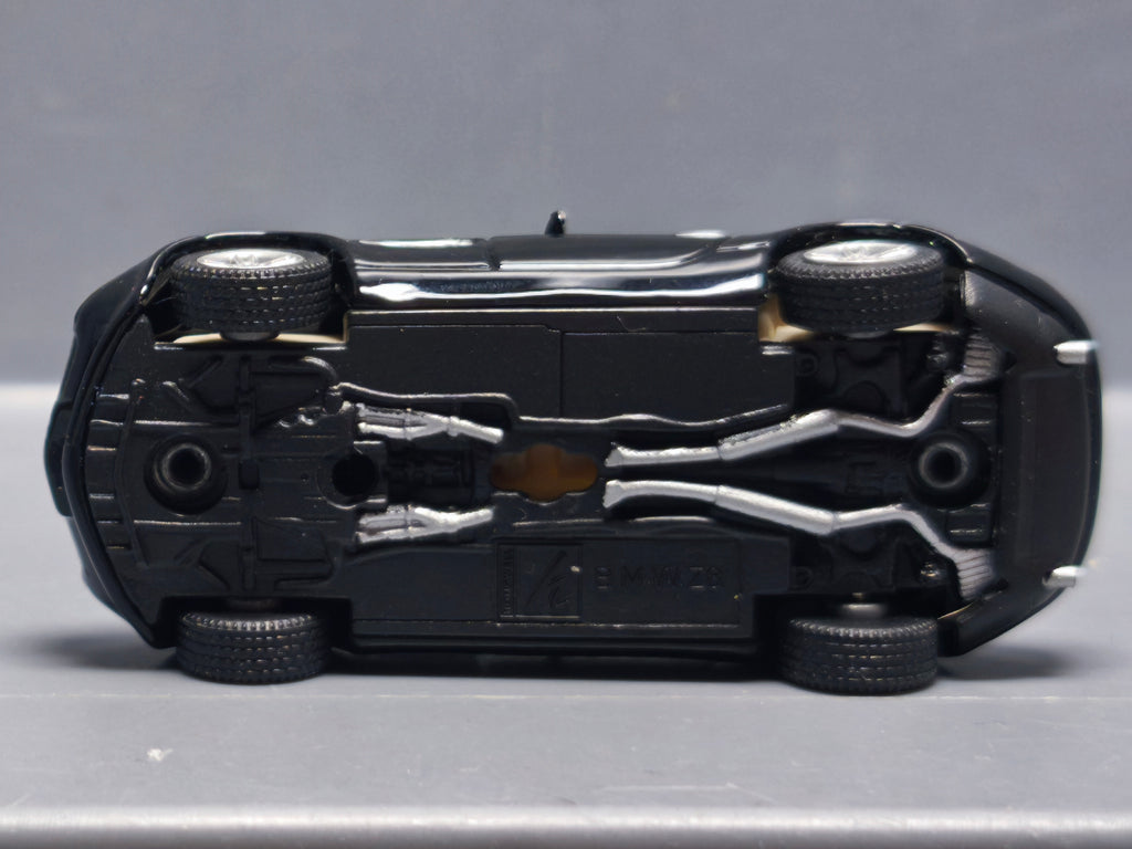 Hongwell 1/72 BMW Z8  (A34)