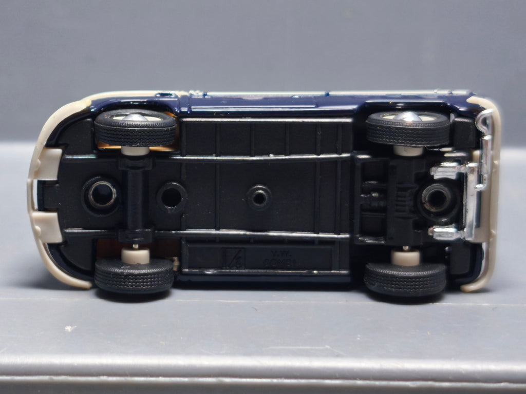 Hongwell 1/72 Volkswagen T1 pickup   (A34)