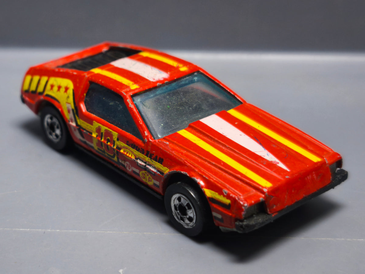 Hot Wheels 1981 intérieur noir  Turismo malaysia    (A24)