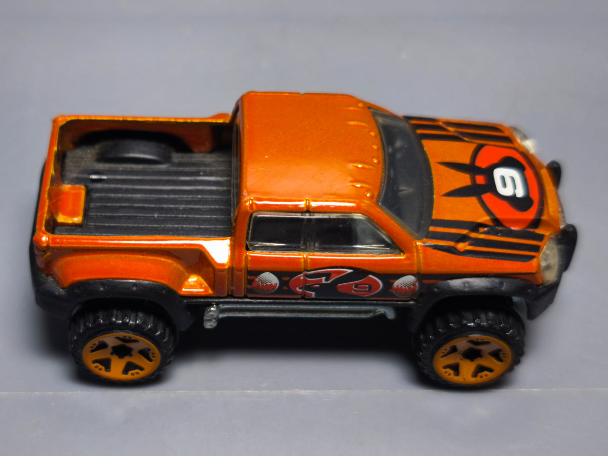 Hot Wheels 2007 easter egg-clusive Mega duty    (A25)