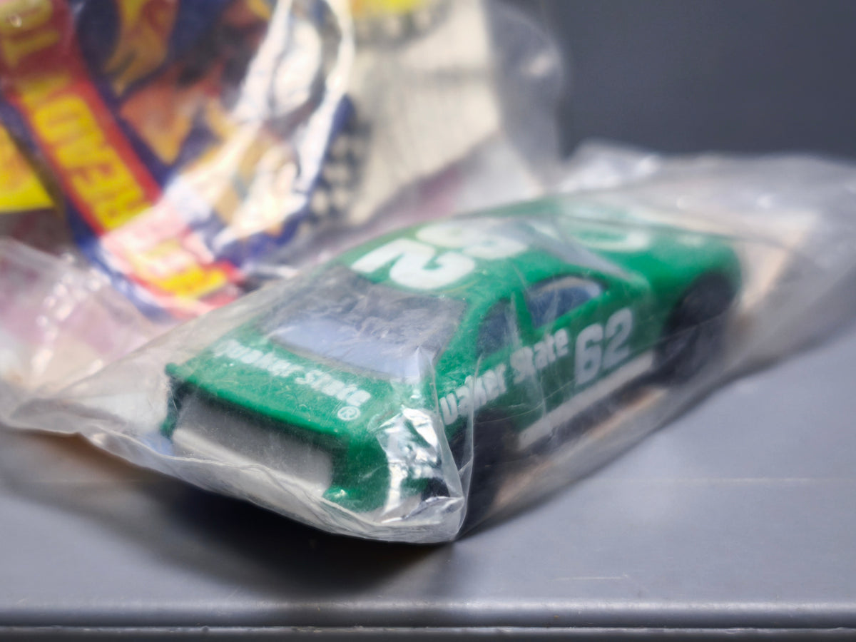 Hot Wheels 1993 promo mcdonald happy meal Quaker state stocker (A25)