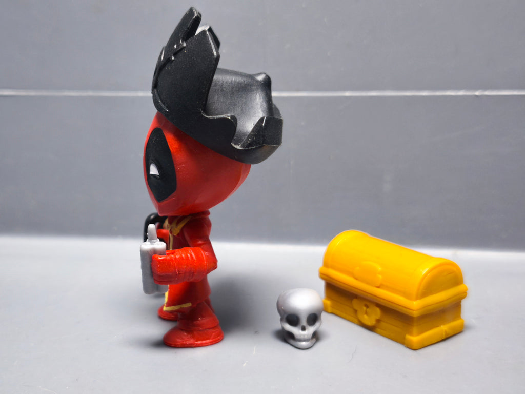 Marvel Bandai figurine Deadpool Chimichanga surprise rouge pirate