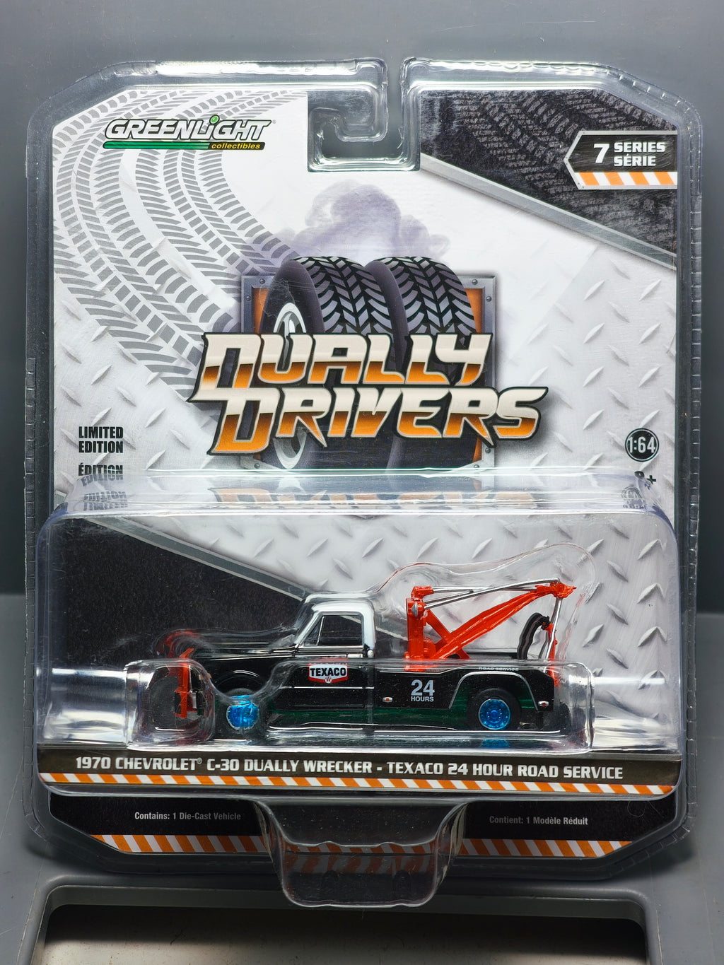 Greenlight Dually Drivers 1970 chevrolet c-30 dually wrecker texaco Chase (CT01)