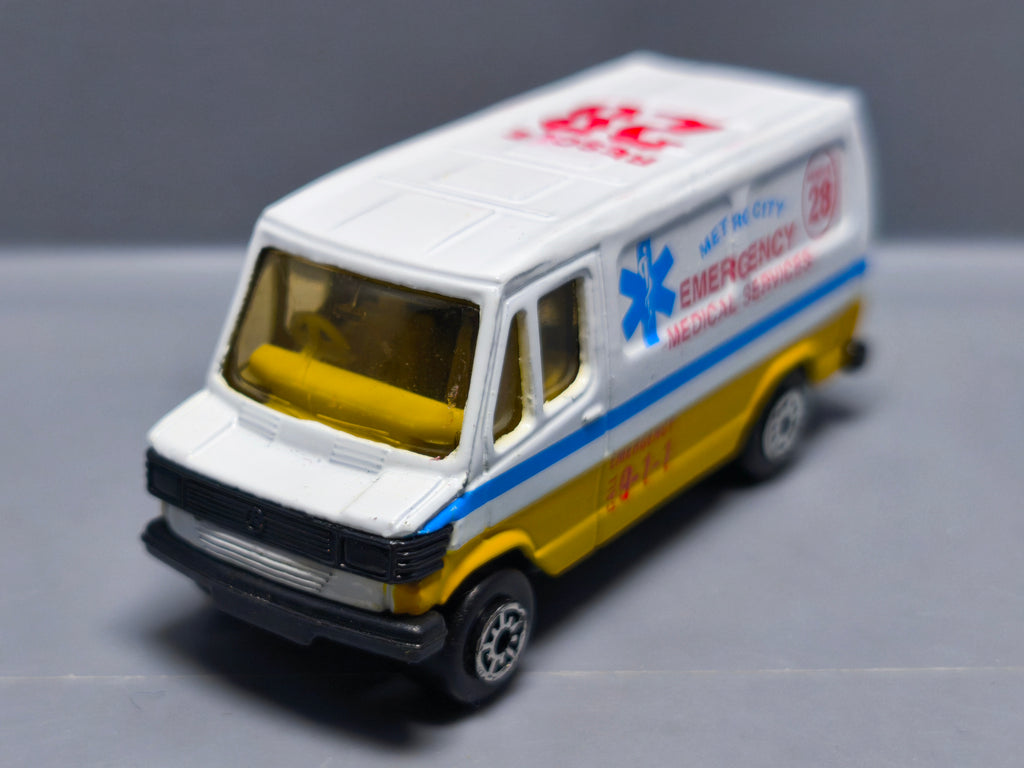 Maisto  Mercedes van 307D (A19)