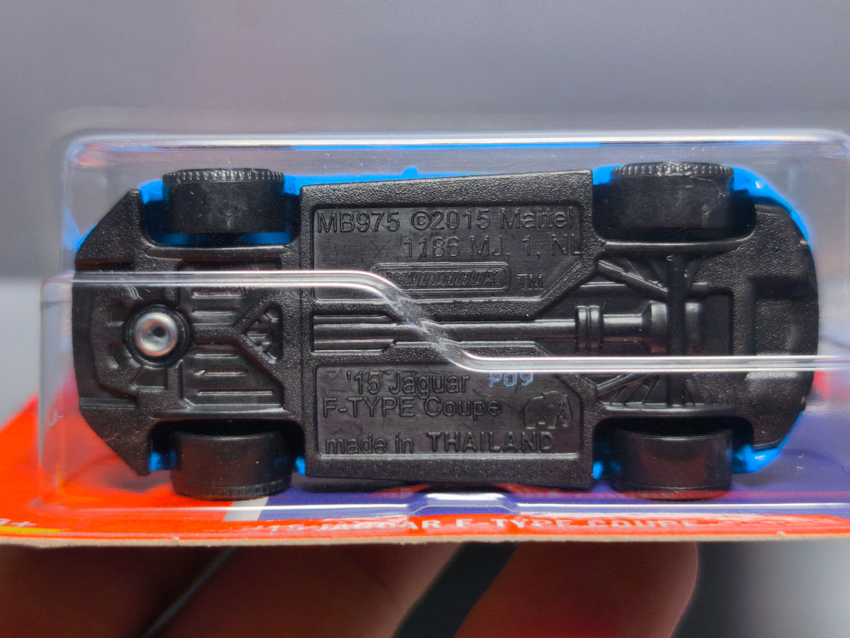 Matchbox série Global 15 jaguar f-type coupe (NP48)