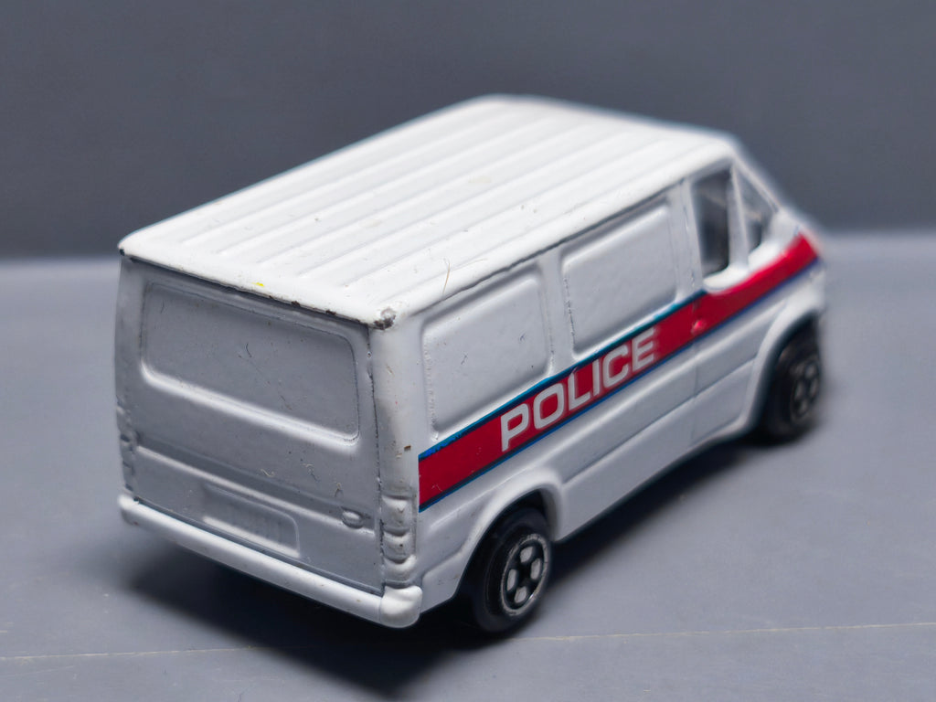 Corgi Ford Transit Police (A18)