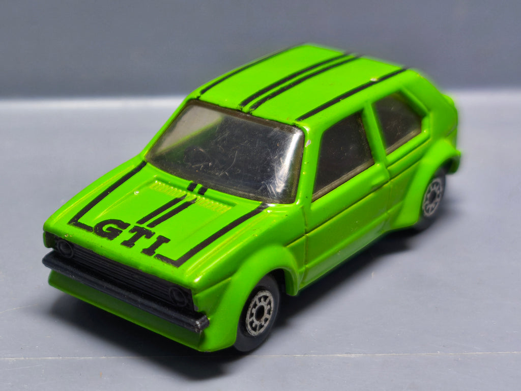Mc Toy Volkswagen Golf 1 verte GTI  (A09)