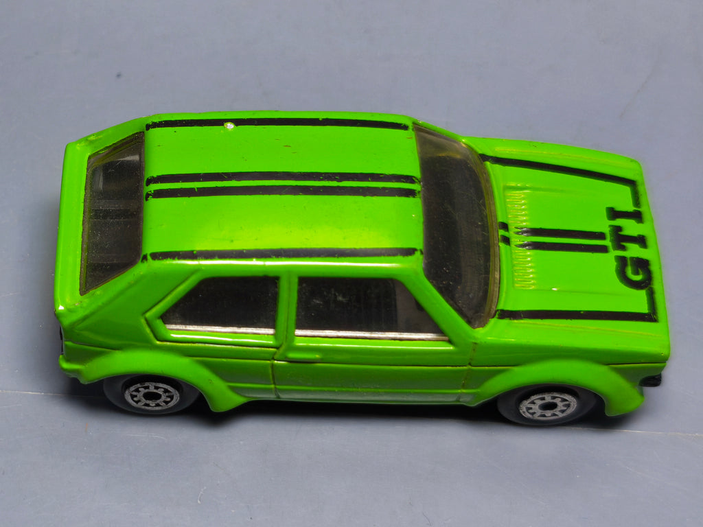 Mc Toy Volkswagen Golf 1 verte GTI  (A09)