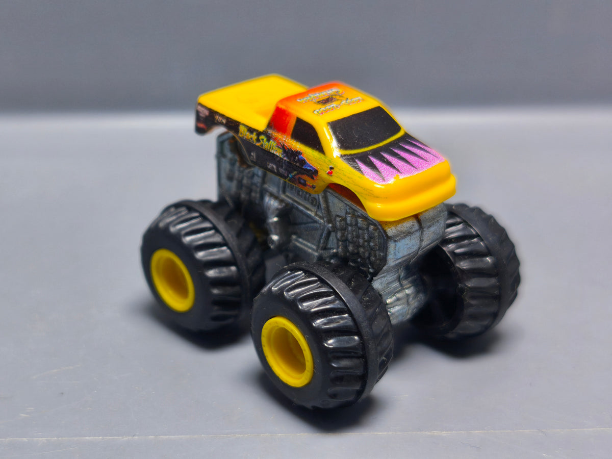 Hot Wheels Monster Jam Mighty Minis Black Stallion Mini Monster Truck Diecast (A01)