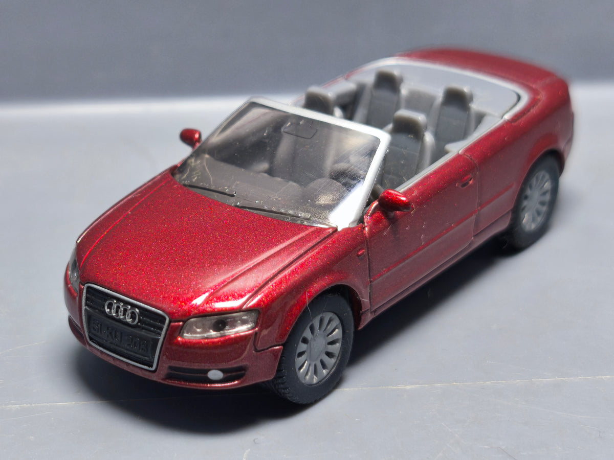 Siku 1339 Audi A4 Cabrio 3.2 FSI Bordeaux (A01)