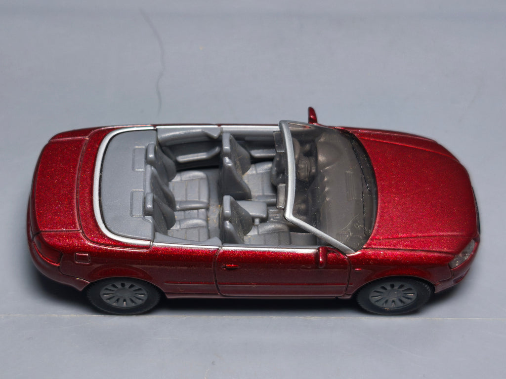 Siku 1339 Audi A4 Cabrio 3.2 FSI Bordeaux (A01)