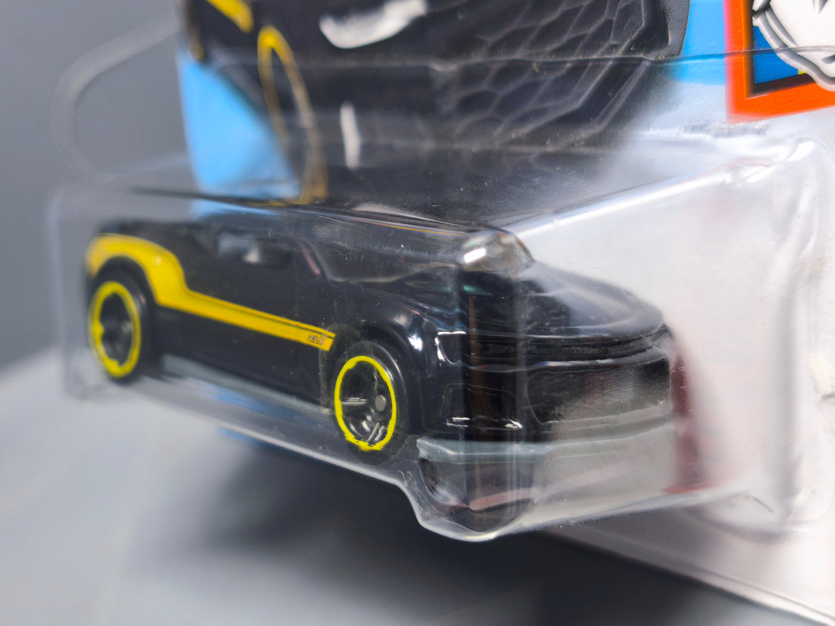 Hot Wheels 2017 Camaro ZL1 Chevrolet 2018-312  (DV013)