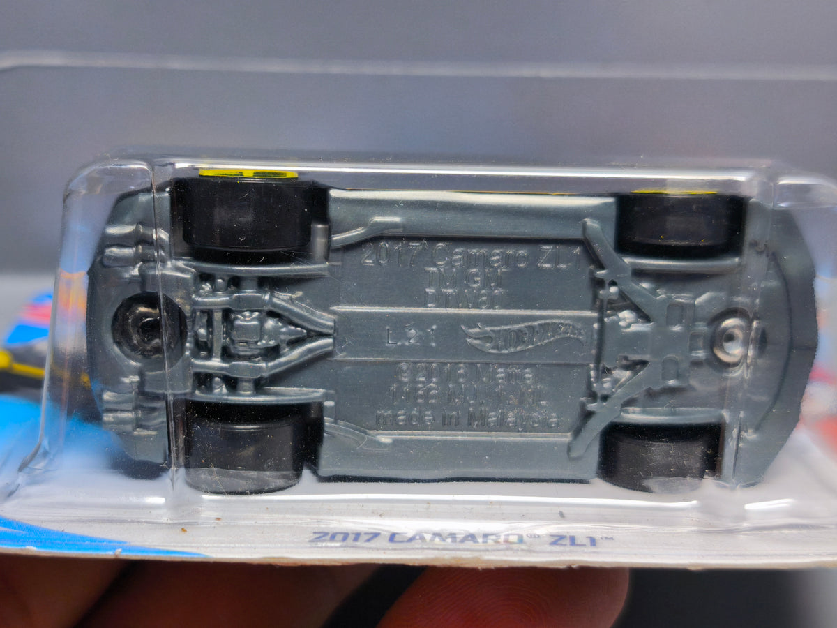Hot Wheels 2017 Camaro ZL1 Chevrolet 2018-312  (DV013)
