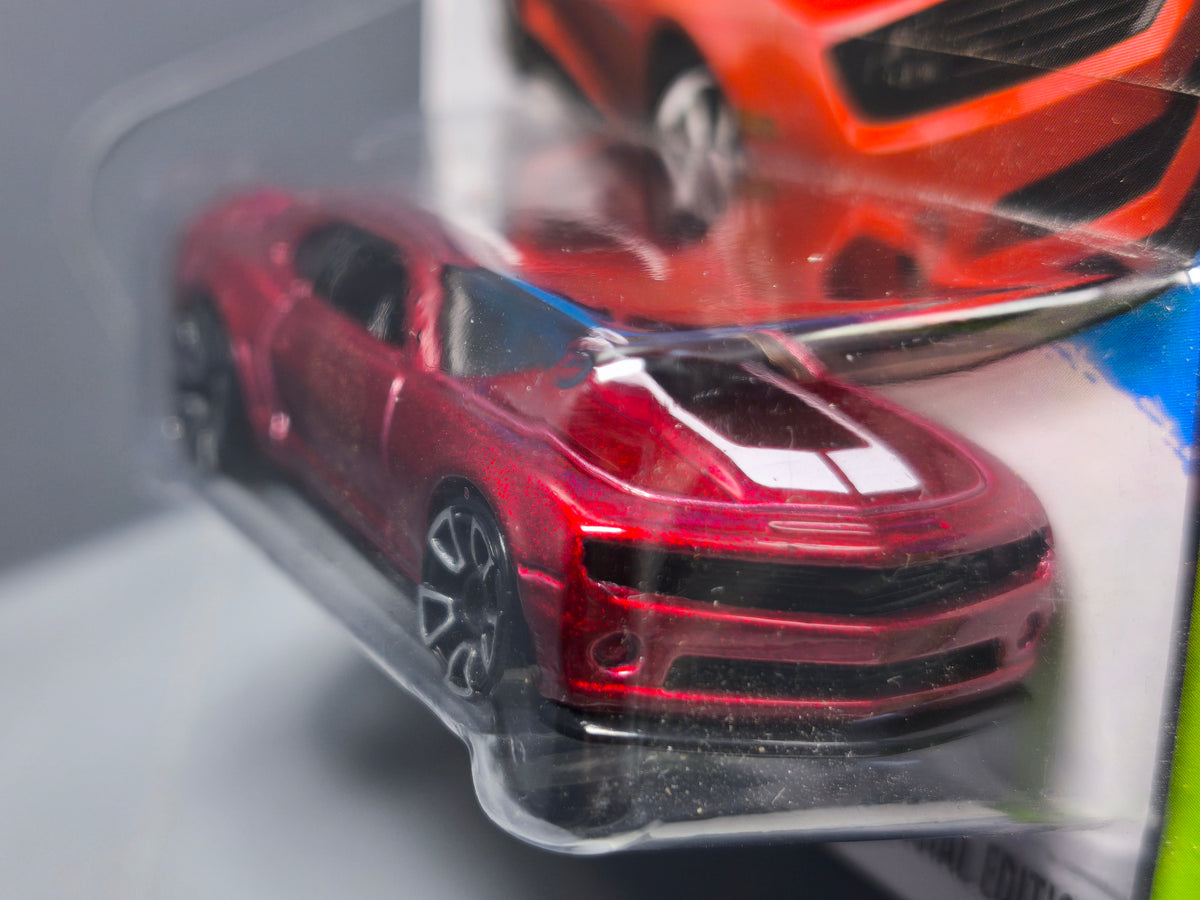 Hot Wheels 2013 chevy Camaro special edition  Chevrolet 2014-202  (DV013)