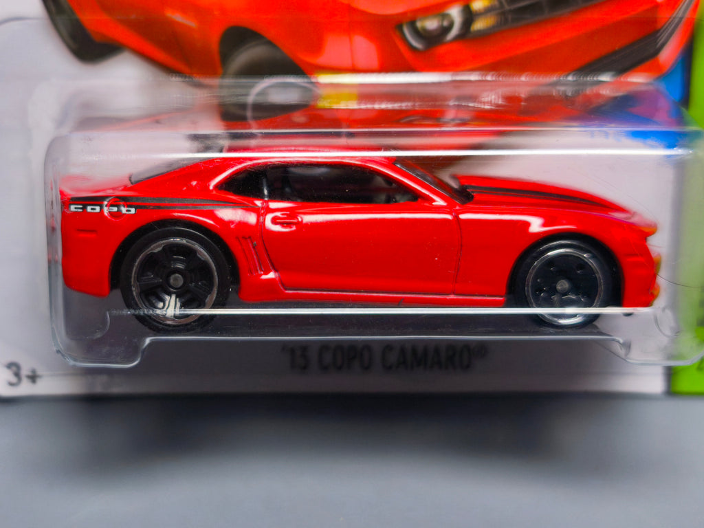 Hot Wheels 2013 copo Camaro Chevrolet 2014-229  (DV013)