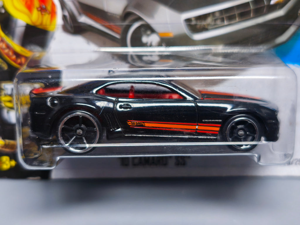 Hot Wheels '10 Camaro SS Chevrolet 2013-226 (DV013)