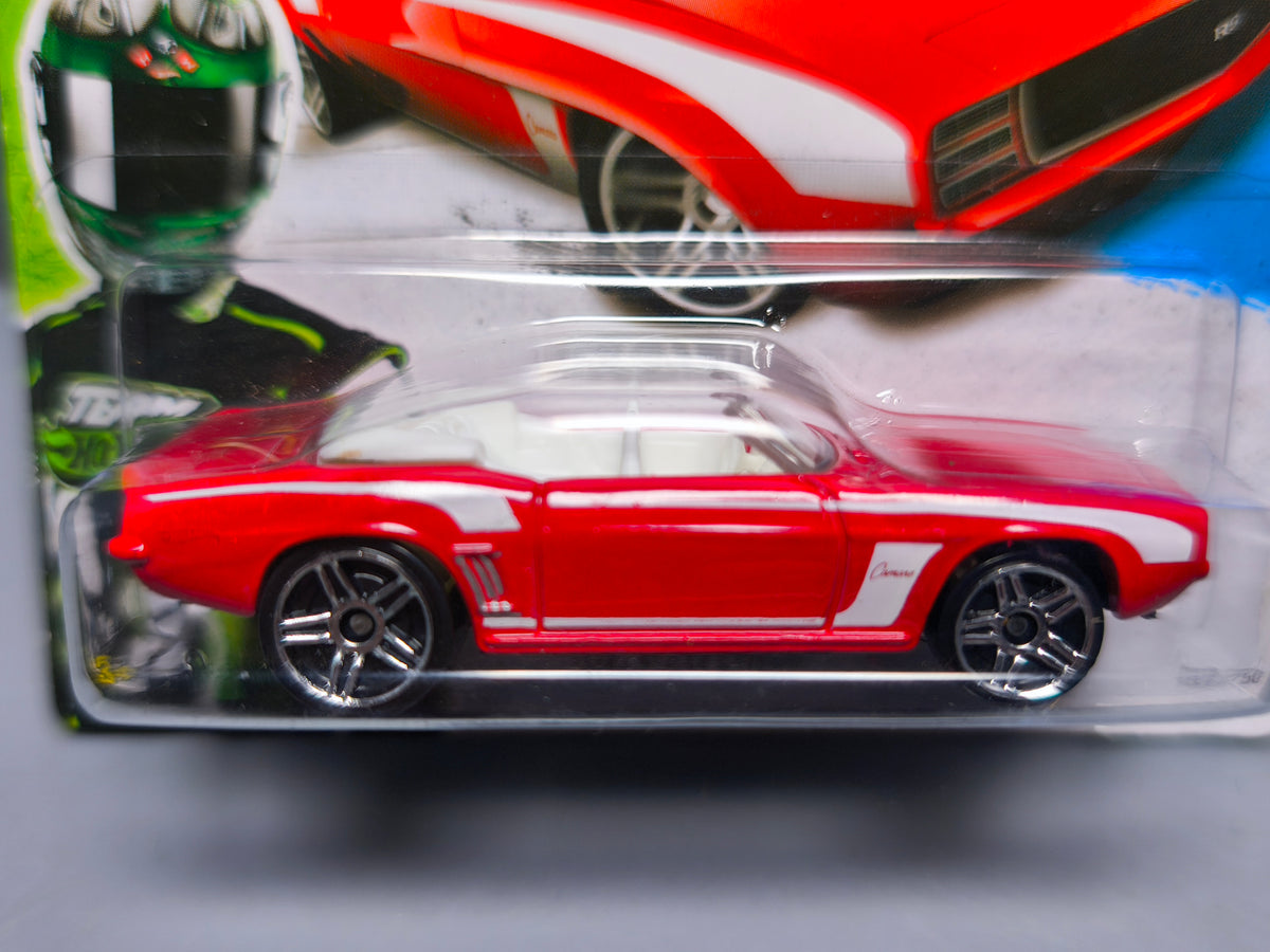 Hot Wheels '69 Camaro Chevrolet 2013-197 (DV013)