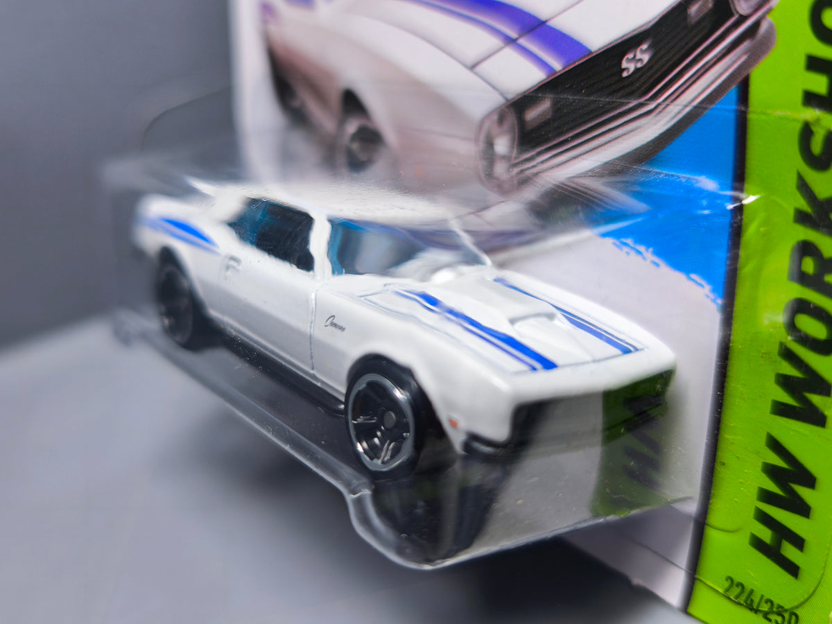 Hot Wheels '68 Copo Camaro Chevrolet 2014-224 (DV013)