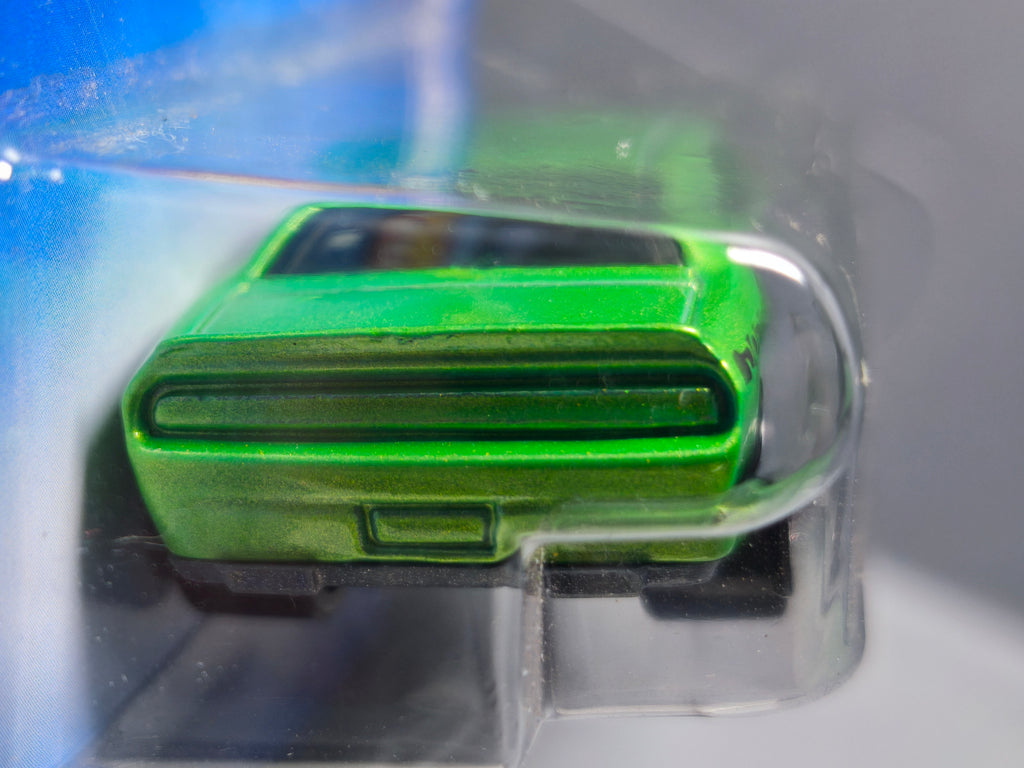 Hot Wheels '08 Dodge Challenger SRT8 2009-086 (DV013)