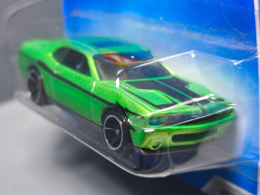 Hot Wheels '08 Dodge Challenger SRT8 2009-086 (DV013)