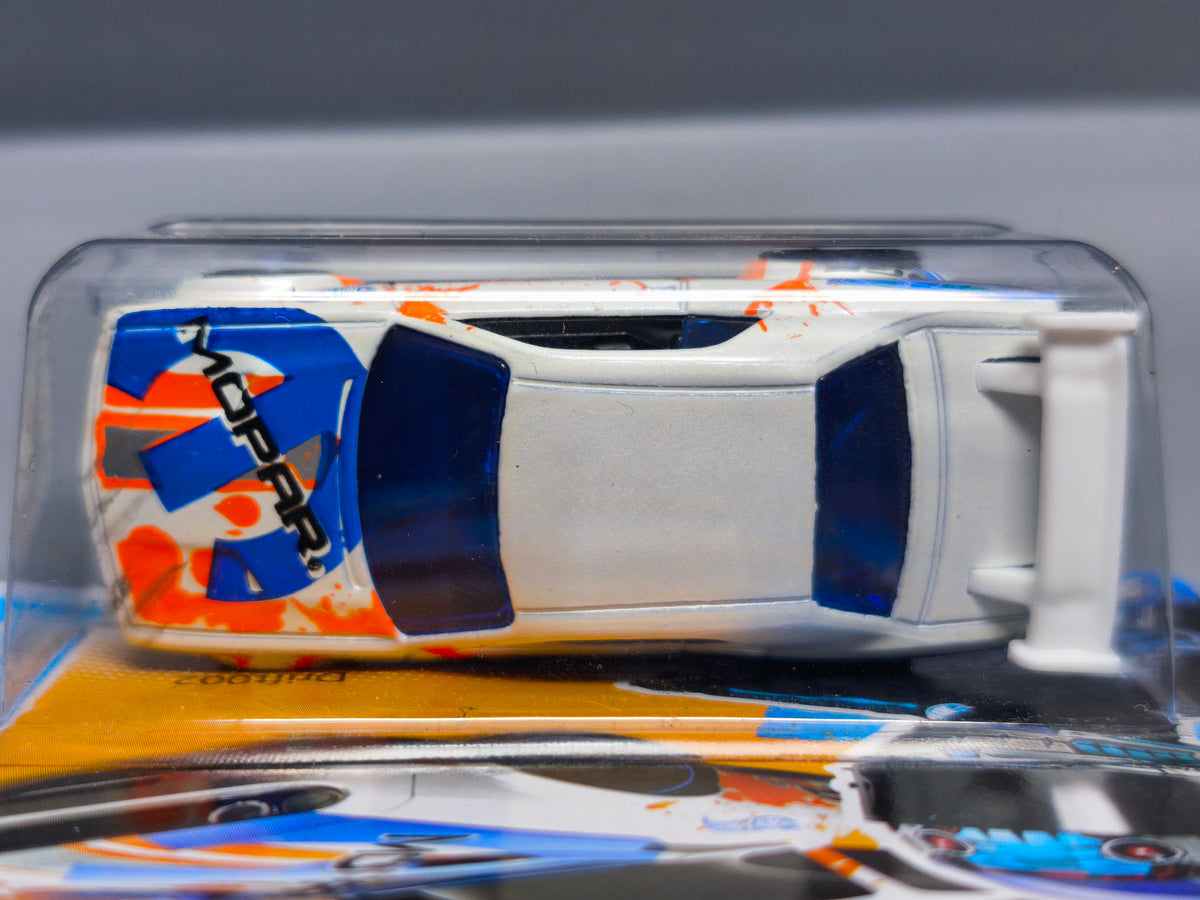 Hot Wheels Dodge Challenger Drift Car 2012-229 (DV013)