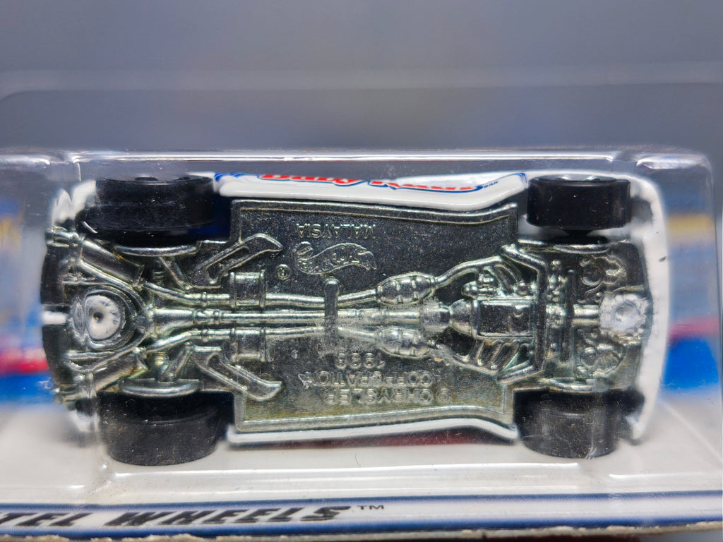 Hot Wheels Dodge concept car Nestlé Baby Ruth 1999-972 (DV013)