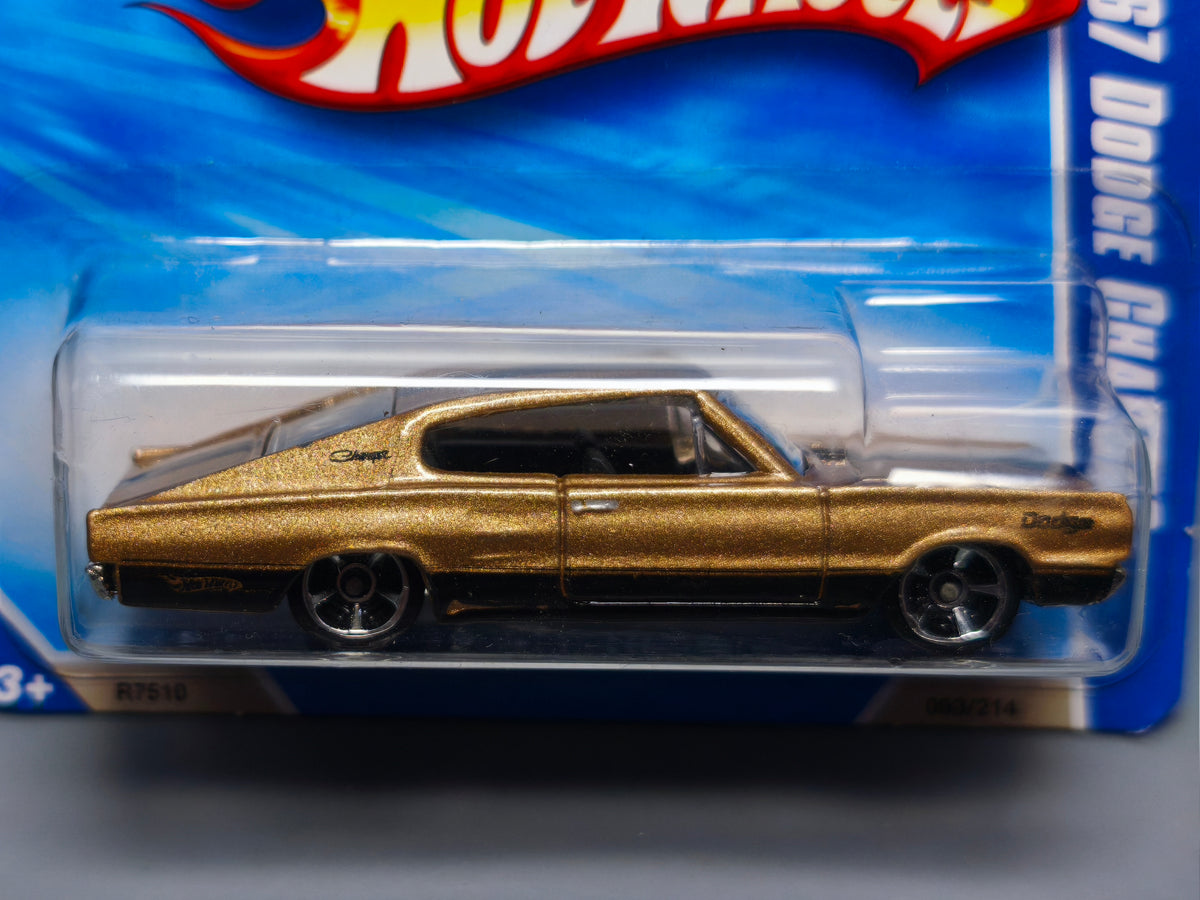 Hot Wheels 1967 Dodge Charger 2010-093 (DV013)