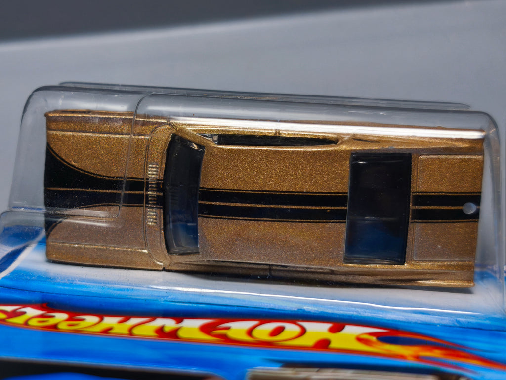 Hot Wheels 1967 Dodge Charger 2010-093 (DV013)