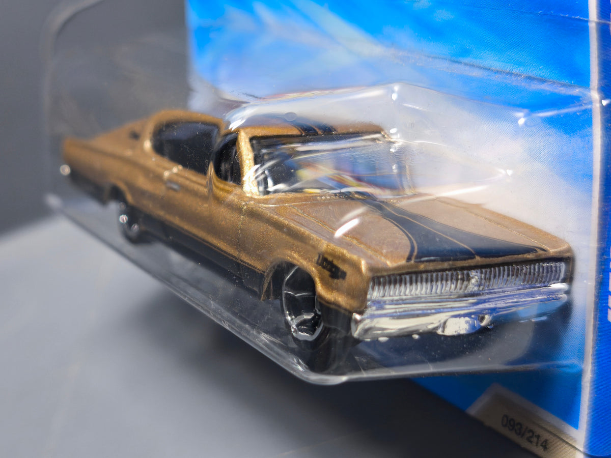 Hot Wheels 1967 Dodge Charger 2010-093 (DV013)