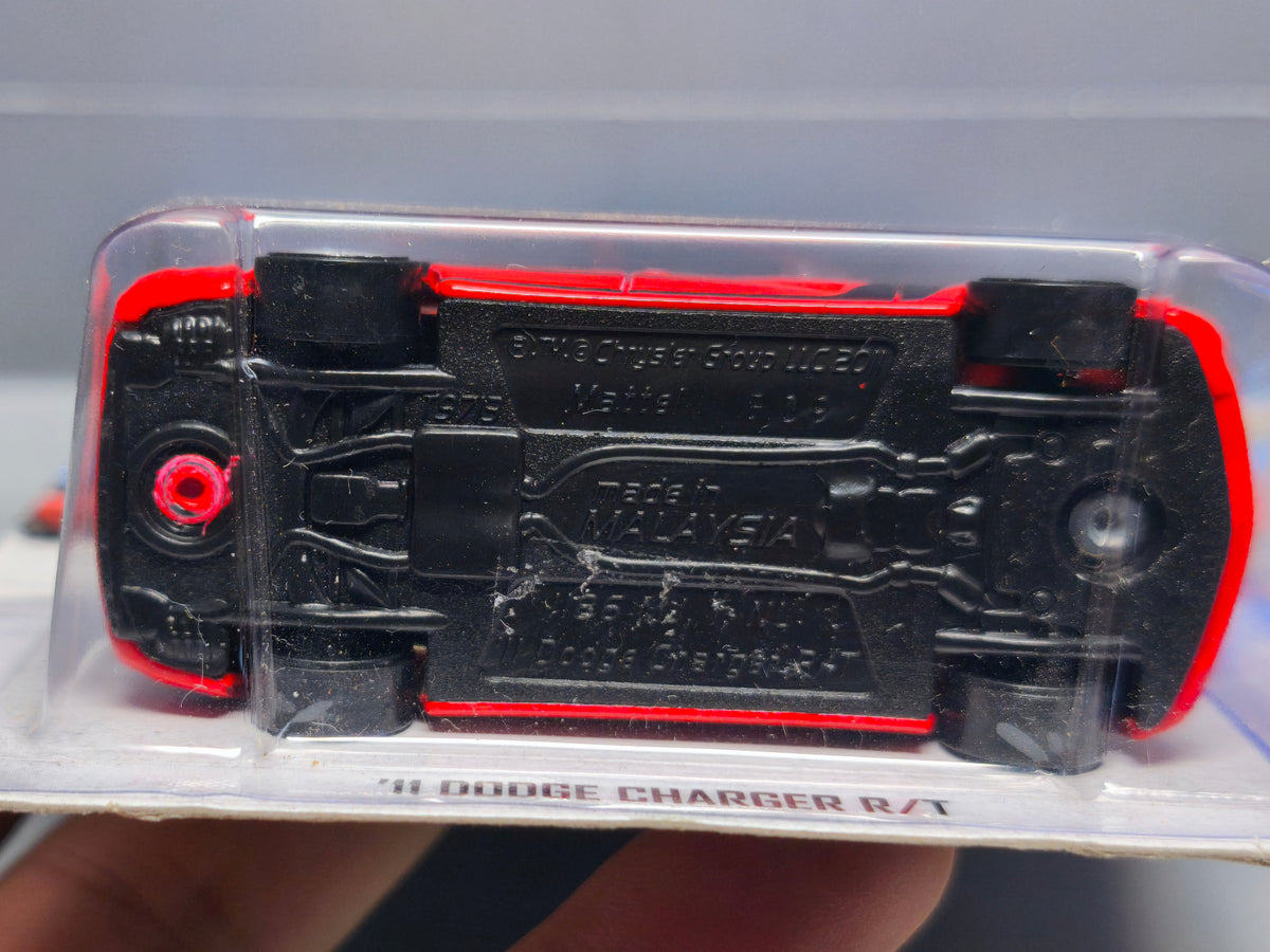 Hot Wheels '11 Dodge Charger R/T 2013-228 (DV013)