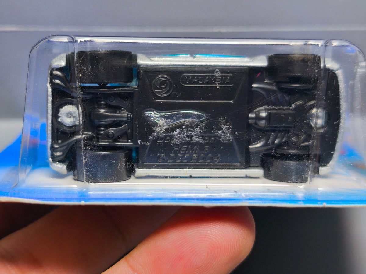 Hot Wheels Dodge Super 8 Hemi 2005-030 (DV013)