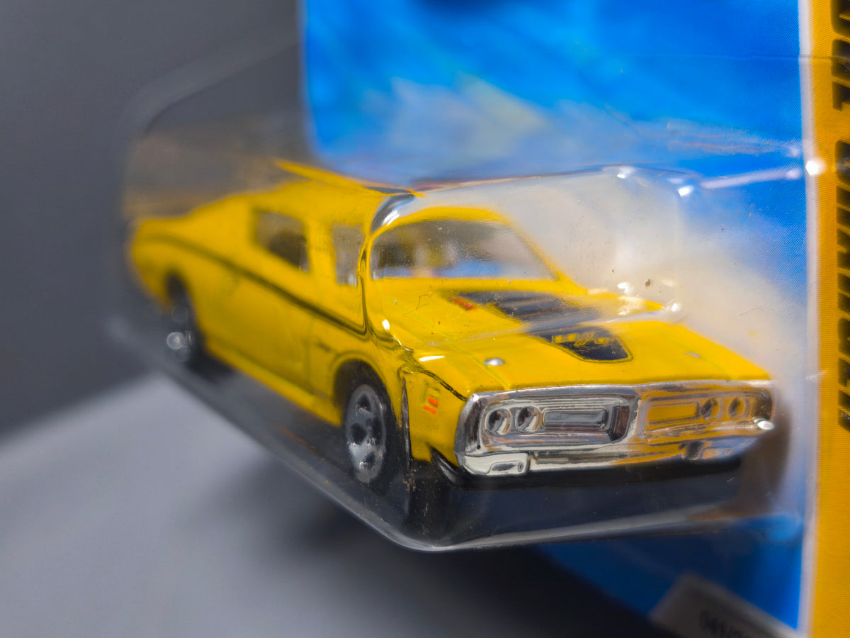 Hot Wheels '71 Dodge Charger 2010-041 (DV013)