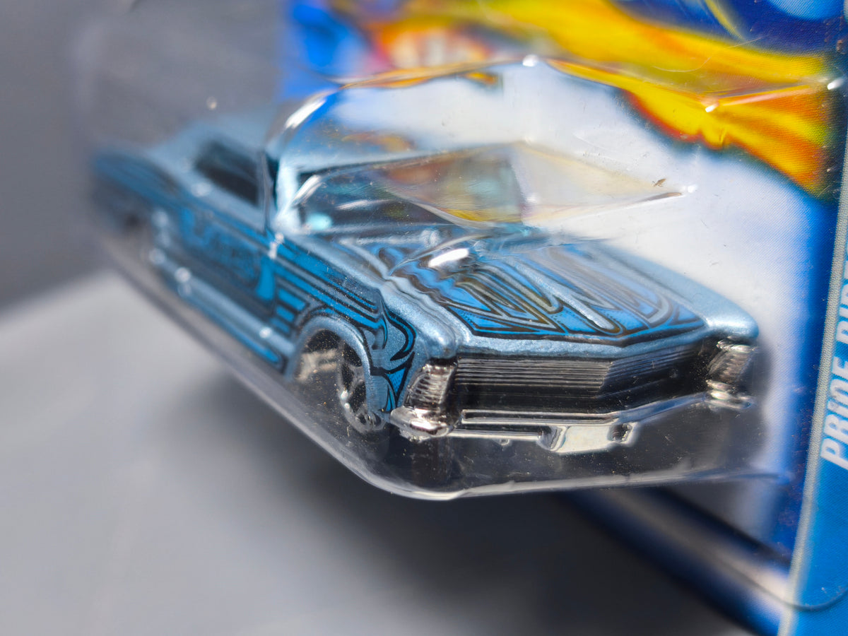 Hot Wheels 1964 Buick Riviera 2003-133 (DV013)