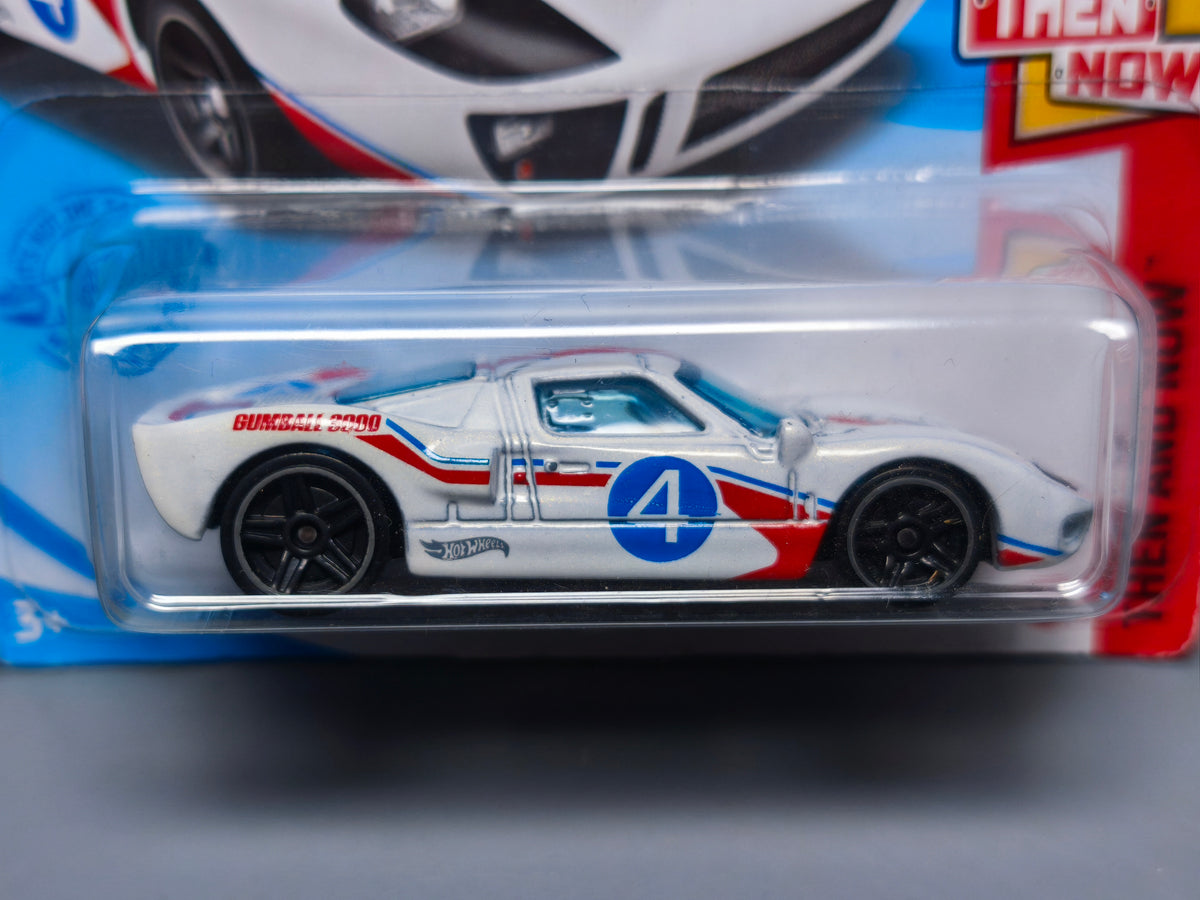 Hot Wheels Ford GT 40 2021-078 Gum Ball 3000 (DV013)
