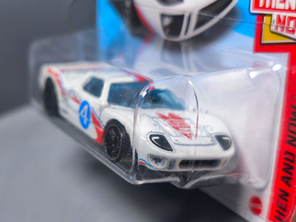 Hot Wheels Ford GT 40 2021-078 Gum Ball 3000 (DV013)