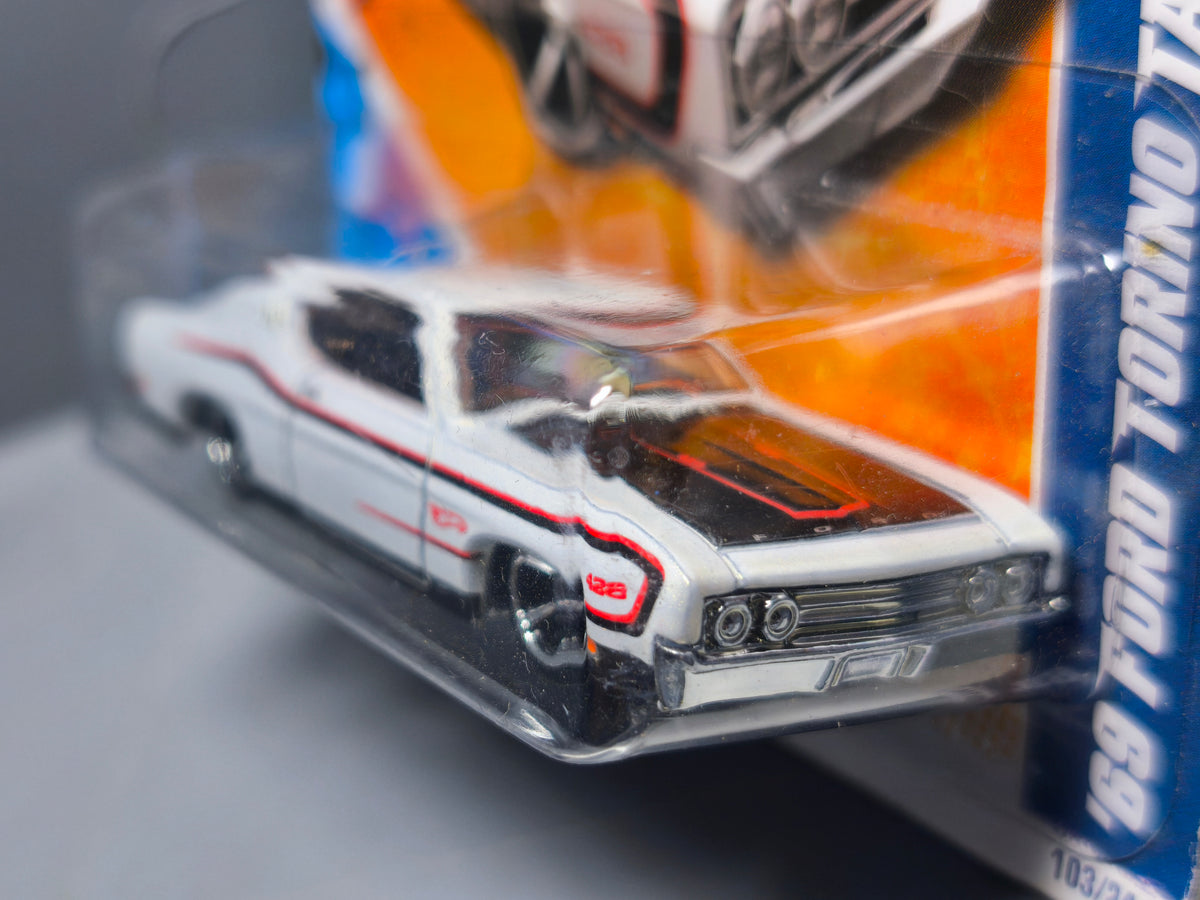 Hot Wheels '69 Ford Torino Talladega 2011-103 (DV013)