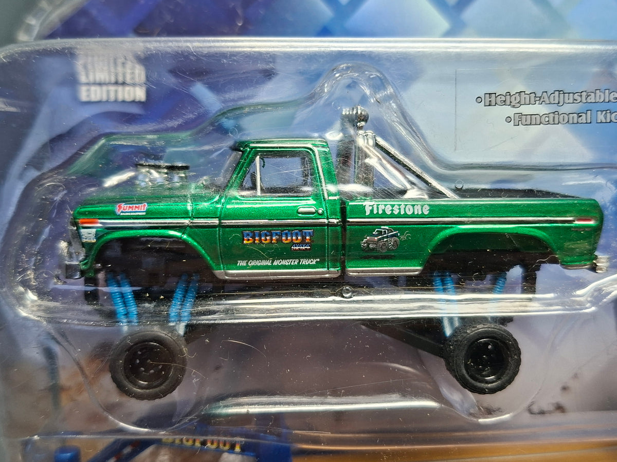 Greenlight Bigfoot Chase 1974 Ford f-250 et gooseneck trailer et tires (CT01)